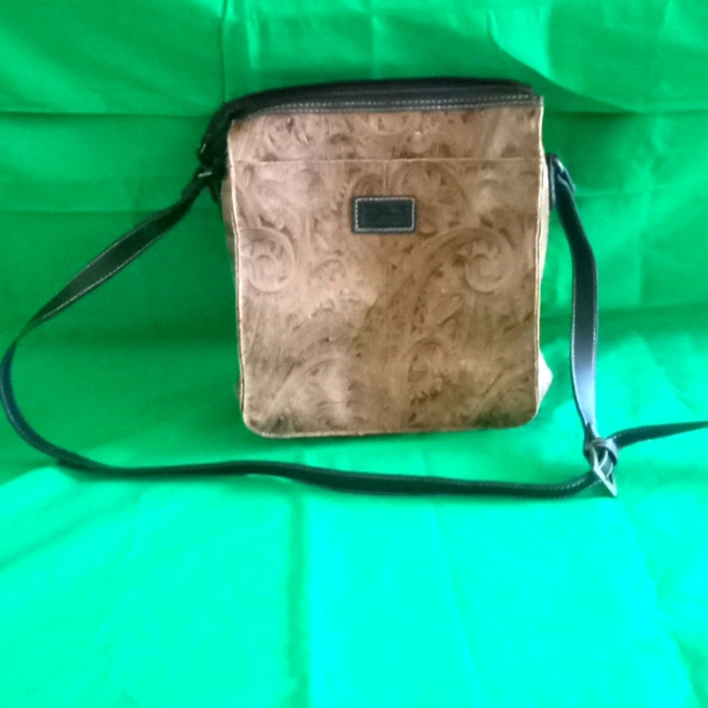 Pre-loved Relic purse